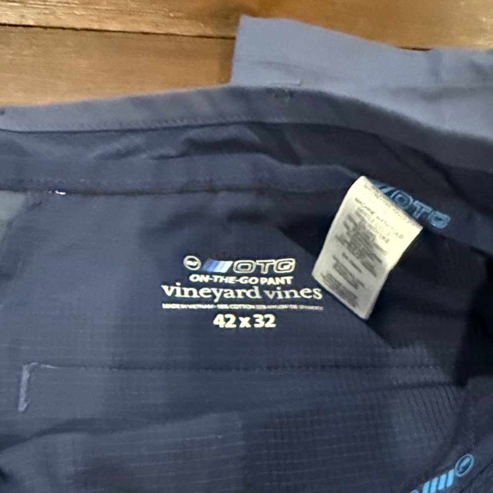 Vineyard Vines Dark Blue On-The-Go Pants - Picture 2 of 2